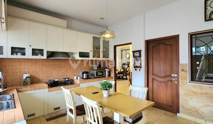 Rumah Alam Sutra Telaga Biru Langka Jarang Ada 2