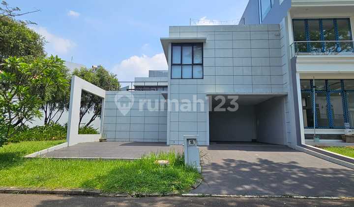 Rumah View Danau di Cluster Scarlet Gading Serpong 2