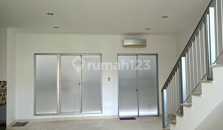 Rumah Golf Island Pik Murah Siap Huni