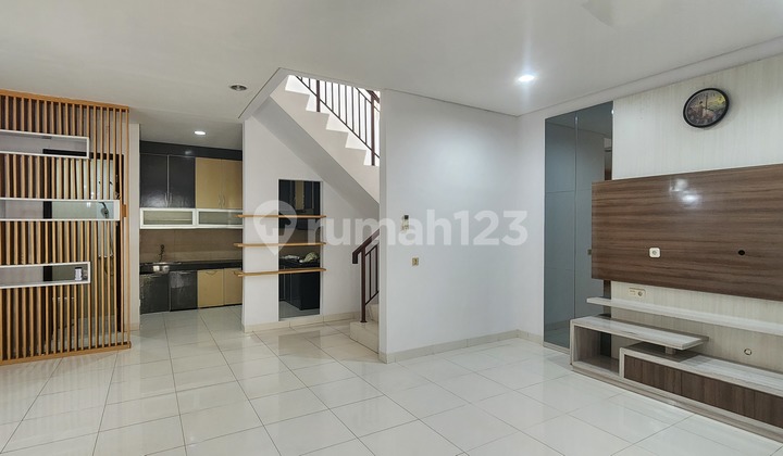 Greenwich House Whelford BSD 3 Floors North Facing 2