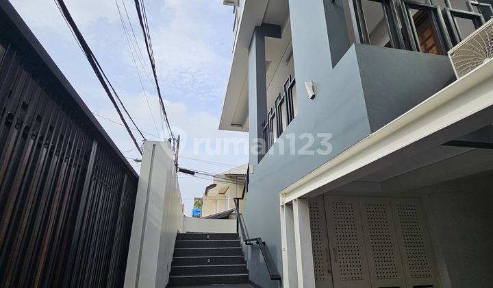 Rumah Mewah Hook Kepa Duri Furnished 2