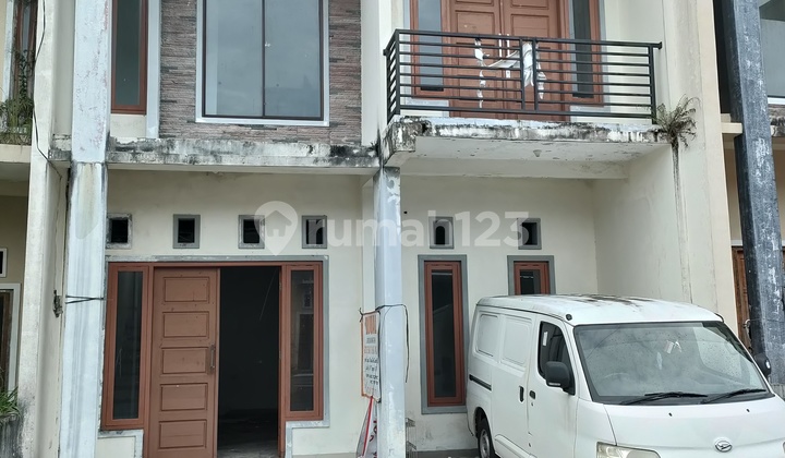 Two-story house in Bukit Intan, Pangkal Pinang. 1