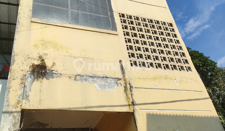 Dijual Rumah 3 lantai di Jatibening Pondok Gede. Cocok untuk Rumah Tinggal dan Usaha Dijual Rumah 3 lantai di Jatibening Pondok Gede. Cocok untuk Rumah Tinggal dan Usaha