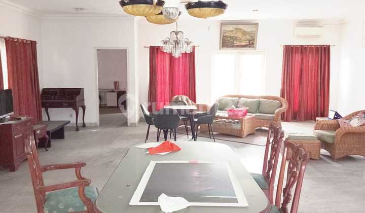 Rumah di Jalan Tebet Barat Dalam