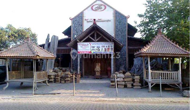 Showroom Dan Usaha Woodencraft di Sentra Ukir Mulyoharjo Jepara 1