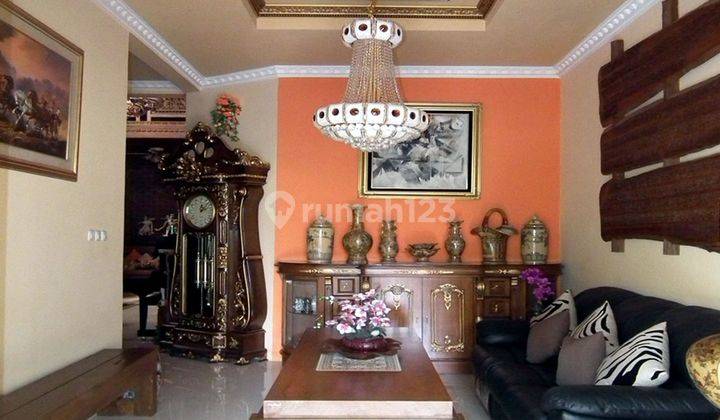 Rumah Unik Klasik di Bekasi Furnished Dekat Halim, Tol Jatibening 2