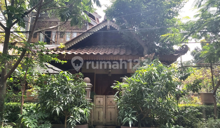 Artistic Unique Furnished House Near Halim and Jatibening Toll Road Bekasi 2