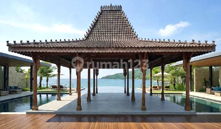 Special Carved Joglo Pavilion, 20 Teak Pillars Old Antique Full Accessories 1