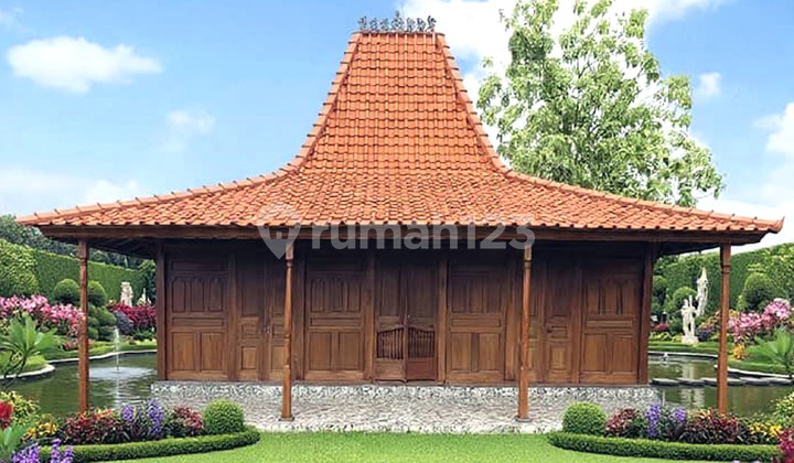 Joglo Demak Bintoro House, 22 Original Ancient Pillars Large Size Full Gebyok 1