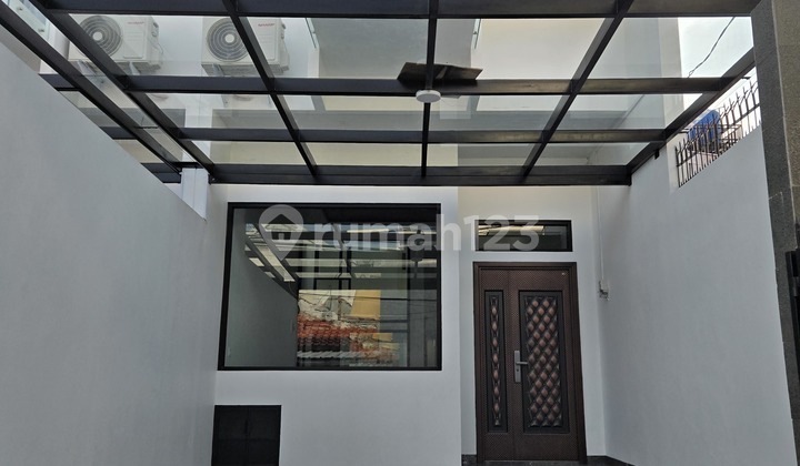 Modern Minimalist New House for Rent in East Tebet 2