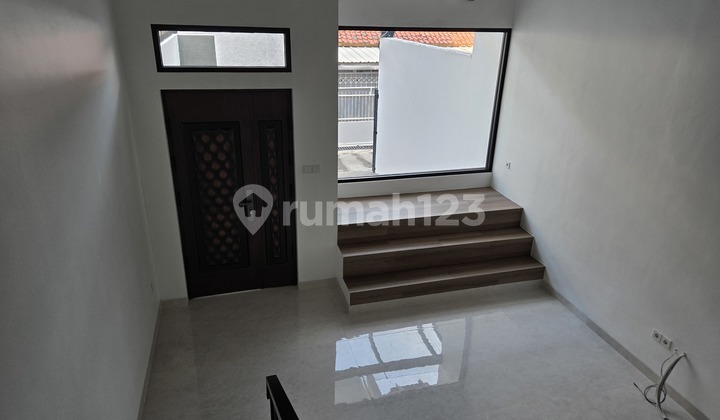 Modern Minimalist New House for Rent in East Tebet