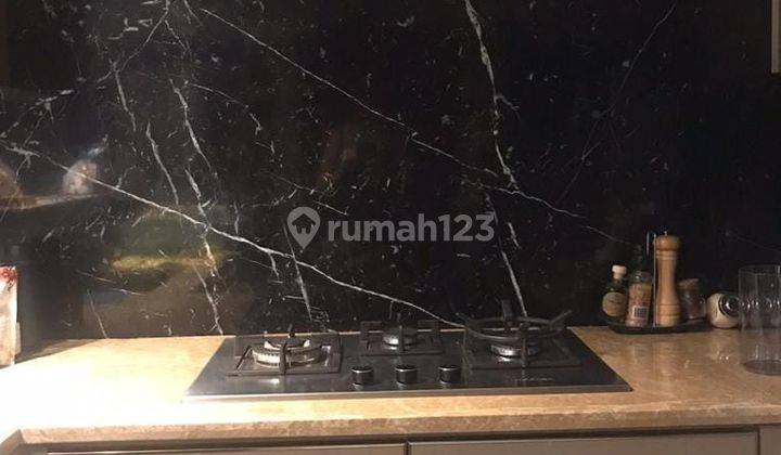 DIJUAL CEPAT APARTMENT MINIMALIS FULLY FURNISHED BAGUS TYPE 2 BED LOKASI DIPUSAT KOTA KEMAYORAN DEKAT PINTU TOL ANCOL 7
