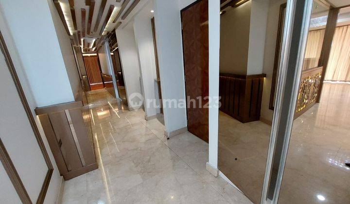DISEWAKAN PENTHOUSE MEWAH 3+1 BED + 1 STUDY ROOM,SEMI FURNISHED DIPUSAT KOTA KEMAYORAN Apartemen Springhill 4 Kamar Tidur Bagus Semi Furnished 11