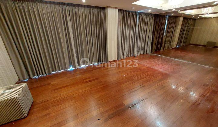 DISEWAKAN PENTHOUSE MEWAH 3+1 BED + 1 STUDY ROOM,SEMI FURNISHED DIPUSAT KOTA KEMAYORAN Apartemen Springhill 4 Kamar Tidur Bagus Semi Furnished 16