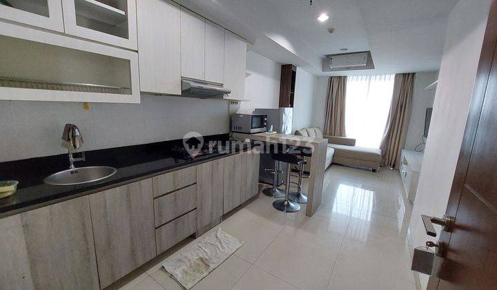 DISEWAKAN APARTMENT TYPE 3 BED FULLY FURNISHED MINIMALIS DIPUSAT KOTA KEMAYORAN 1