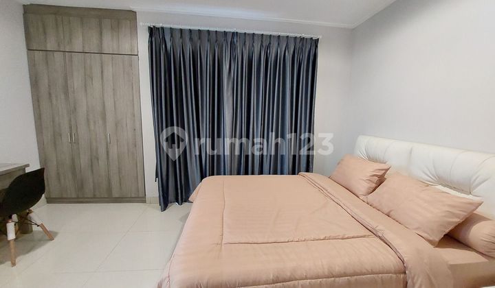 FOR RENT: NICE FULLY FURNISHED APARTMENT IN THE HEART OF KEMAYORAN CITY, NEAR ANCOL TOLL GATE 2