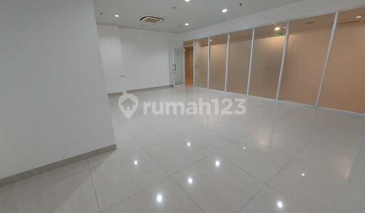 For Rent Commercial Space in Central City Area Central Jakarta Business Space in Bigseller Kemayoran, Jl. Benyamin Suaeb Block D7, East Pademangan, Pademangan, North Jakarta City, DKI Jakarta, Indonesia, 14410, Kemayoran Unfurnished 80.0 M² For Rent Commercial Space in Central City Area Central Jakarta Business Space in Bigseller Kemayoran, Jl. Benyamin Suaeb Block D7, East Pademangan, Pademangan, North Jakarta City, DKI Jakarta, Indonesia, 14410, Kemayoran Unfurnished 80.0 M²