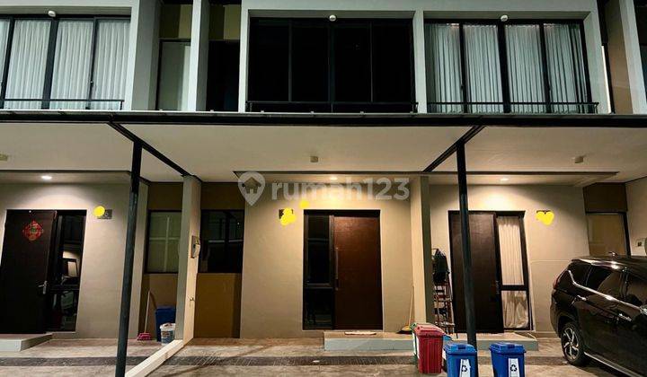 Dijual Cepat Rumah Semi Furnished 2 Lantai di Pantai Indah Kapuk 2 1