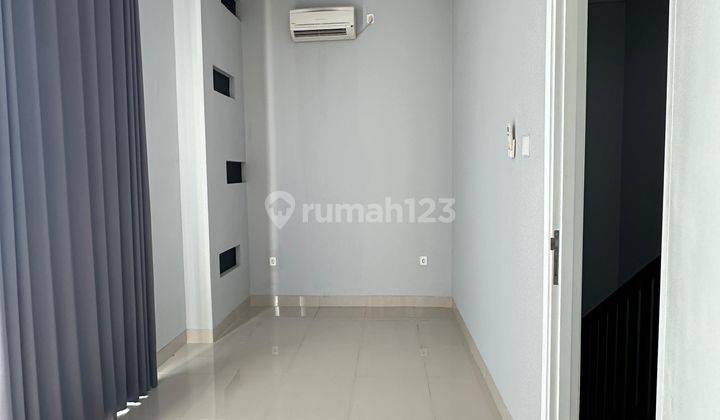 Disewa Rumah 3 Kamar Tidur Semi Furnish Di Cluster Yarra, Cakung 2