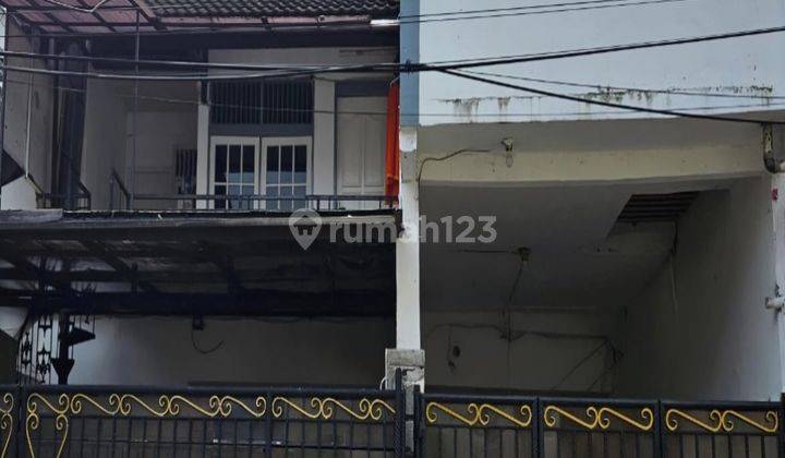 Dijual  Rumah 5 Kamar Tidur Unfurnish  di Pos Pengumben 1