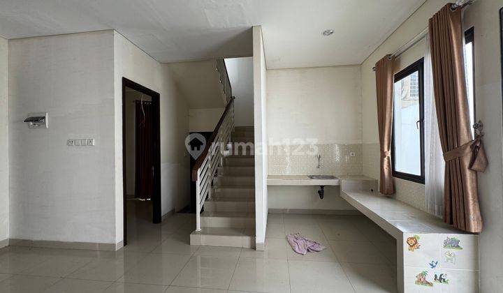 Disewa Rumah Semi Furnished 3 Kamar Tidur Bagus di Cluster Shinano, Cakung 2