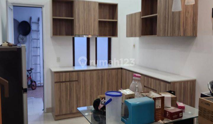 Disewa  Rumah 3 Kamar Tidur  Furnished di Cluster Alamanda Jakarta Garden City, Cakung 1