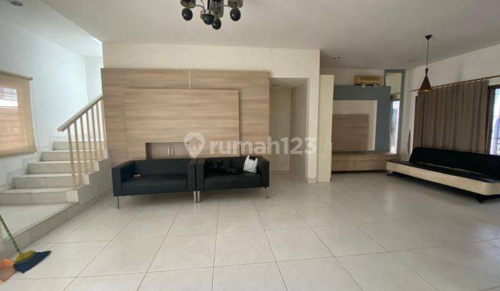 Disewa  Rumah Furnished 4 Kamar Tidur  di Cluster Cassia Jakarta Garden City, Cakung 2