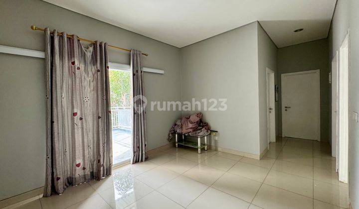 Disewa Rumah 5 Kamar Tidur Semi Furnished Sudah Renovasi di Cluster Lantana, Cakung 1