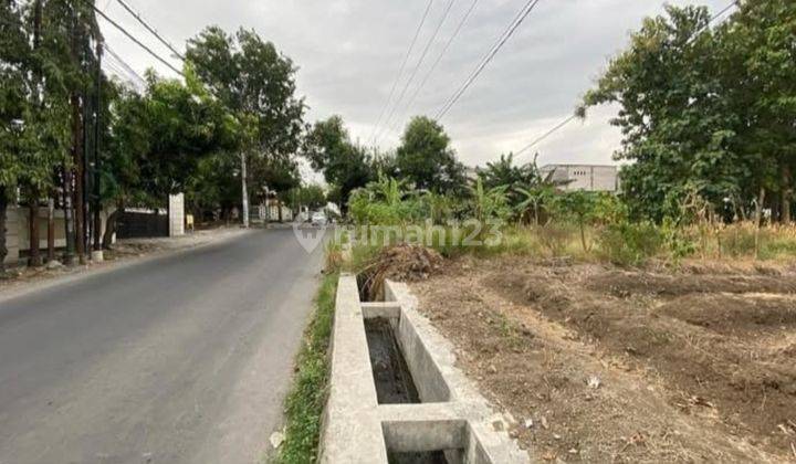 Dijual Tanah 0 Jalan Raya Made 2