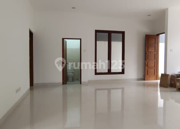 Rumah Mewah Modern Ceiling Tinggi di Jatiwaringin, Bekasi 4