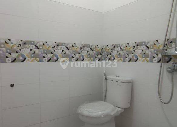 Rumah Mewah Modern Ceiling Tinggi di Jatiwaringin, Bekasi 8
