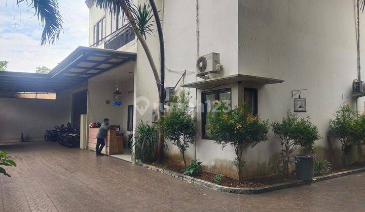 Rumah Kantor Di Transyogi Cibubur Bisa Parkir Banyak 1