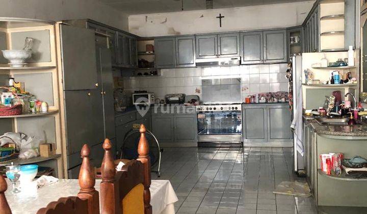 Rumah Lama Luas Akses Jalan Besar di Menteng 2