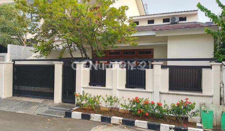 Cepat Rumah Baru Renovasi Lokasi Fantastis Kawasan Elit Di 1