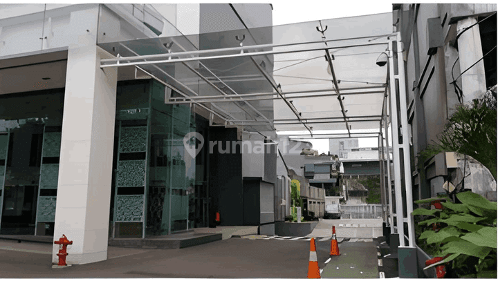 Gedung 11 Lantai Di Menteng Jakarta Pusat 2