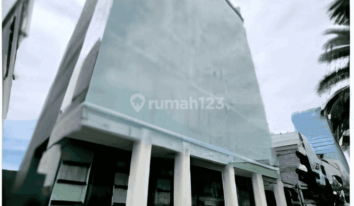 Gedung 11 Lantai Di Menteng Jakarta Pusat 1