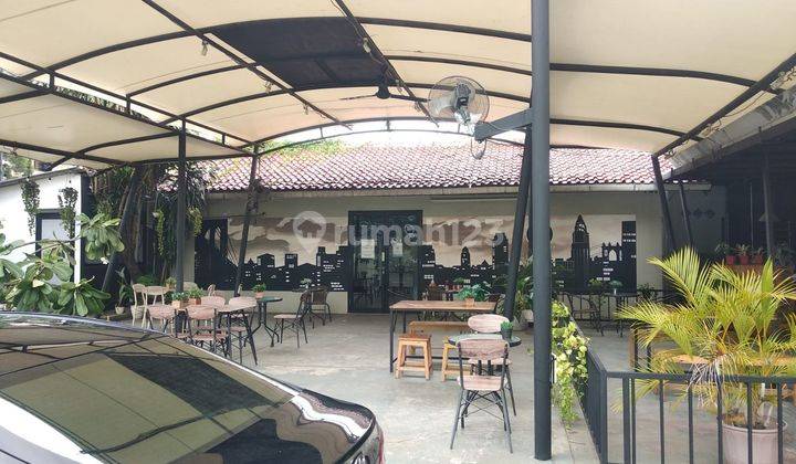 Rumah & Cafe  Strategis Di Daerah Kemanggisan 1