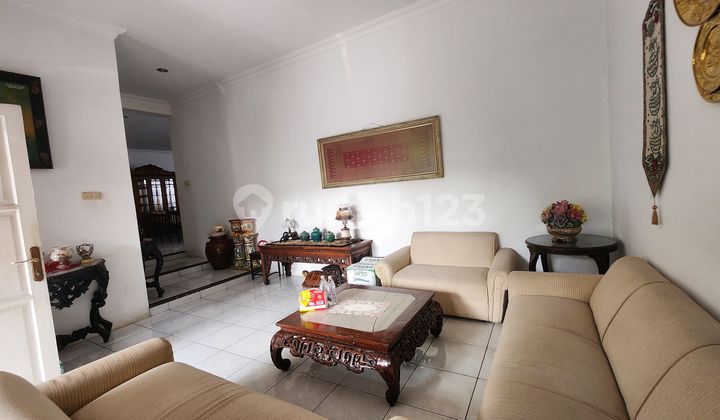 Spacious House with Great Location in a Complex in Kayu Putih 2