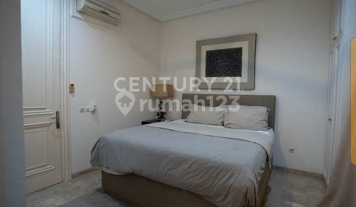 RUMAH ELEGANT FURNISHED DI KEMANG DALAM LINGKUNGAN EKSLUSIF 2