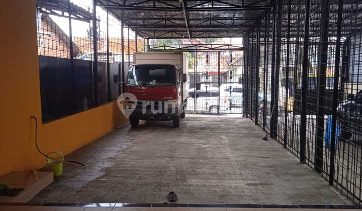 Shop House on Hasyim Ashari Street, Tangerang, Size 4.5x32.5m, 4 Floors