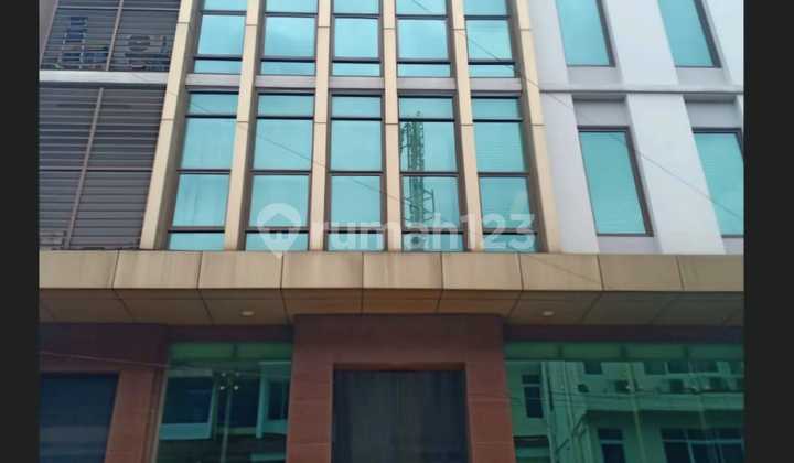 Gedung Di Kebayoran Baru Jakarta Selatan Luas 2162 m2 7 Lantai