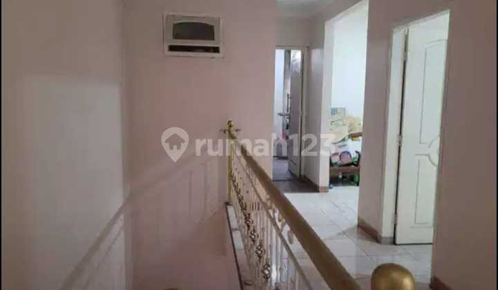 Nice House in Metland Puri Tangerang, Size 6X15, 3 Floors 2