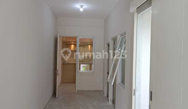 Rumah di Cattelya banjar wijaya 2 Lantai SHM Bagus Semi Furnished  4