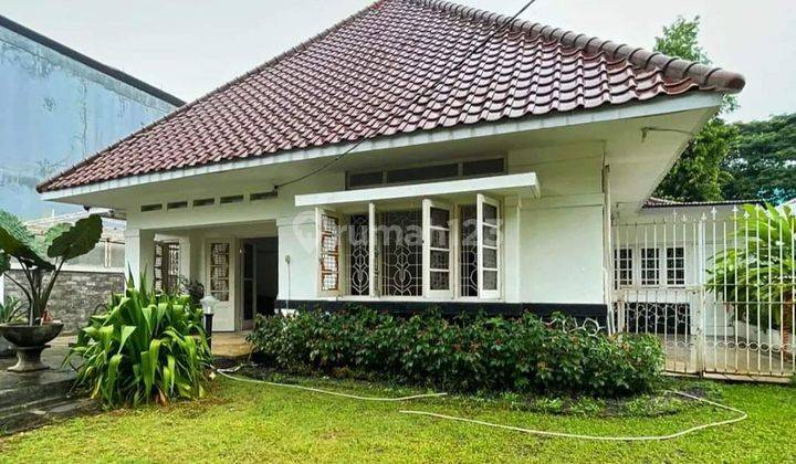 Rumah di Jalan Mendut , Menteng Jakarta Pusat 2 Lantai SHM Bagus 1