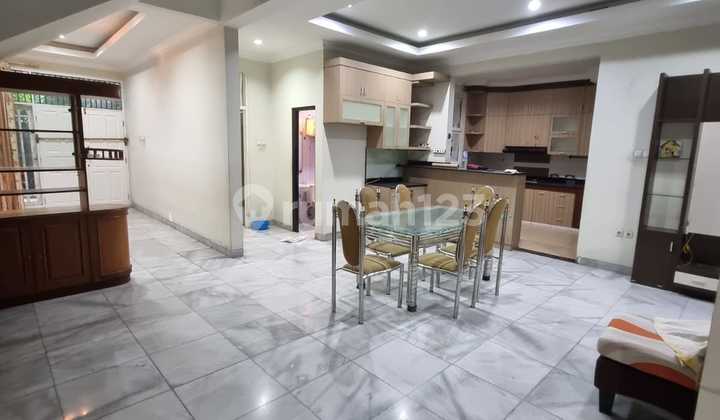 Rumah Di Intercon Jakarta Barat, Luas 10x20, 2 Lantai, Furnished 1