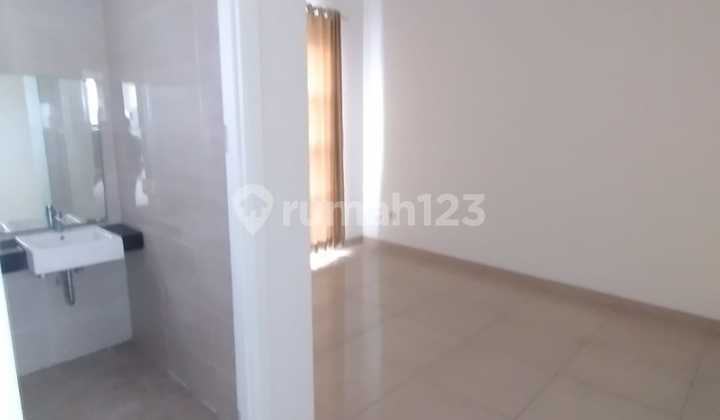 Rumah Siap Huni di Green Lake City Luas 8X15 2 Lantai SHM 2