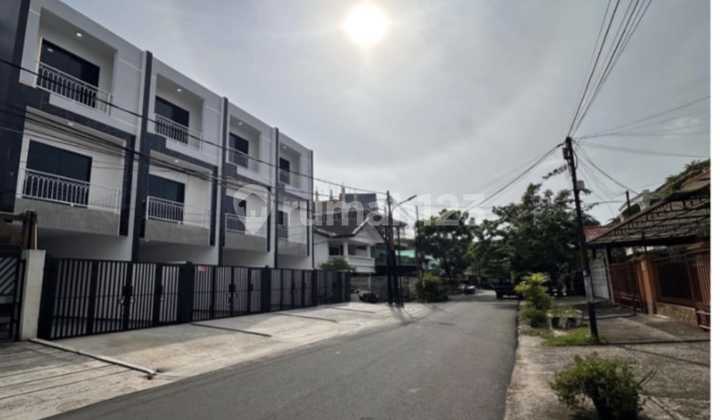 New House in Tanjung Duren West Jakarta 3 Floors Furnished