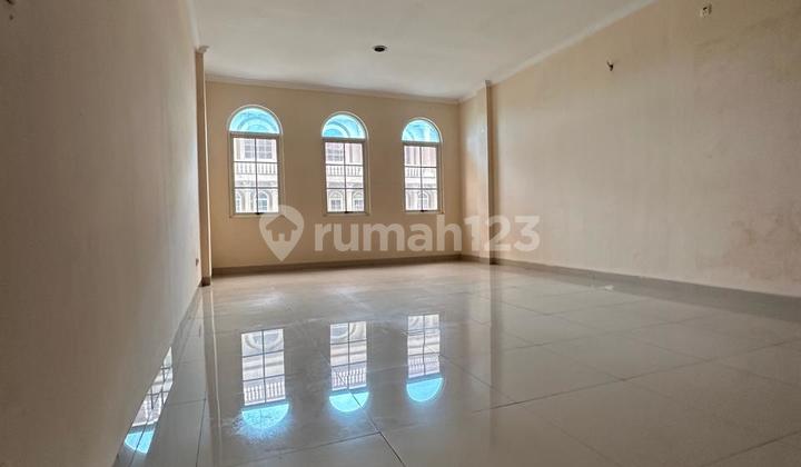 Ruko Fresh Market Green Lake City Luas 4,5X15 4 Lantai Siap Huni