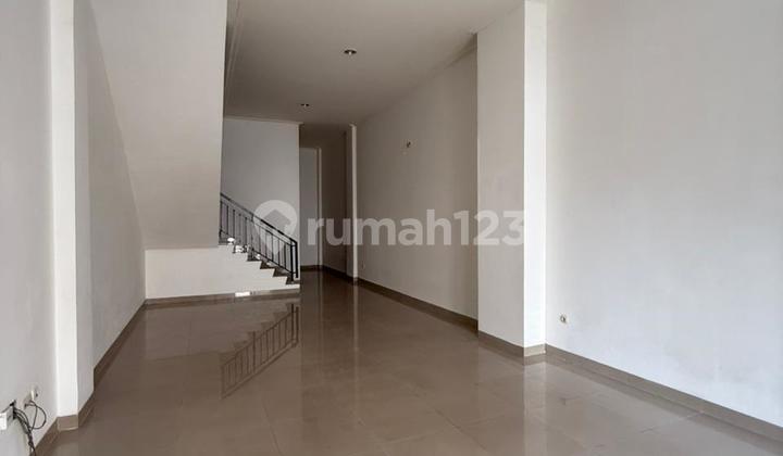 Ruko Bagus di Osaka Pik 2 Luas 4,5X6,25M 3 Lantai Unit Siap Huni