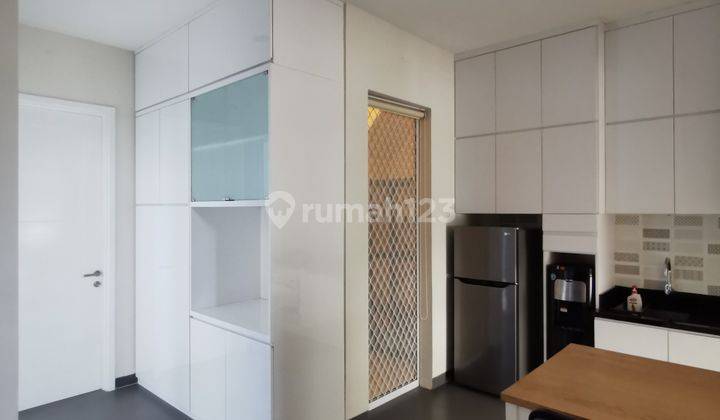 Rumah 2 Lantai Di Bsd Green Wich Tangerang Luas 8x20 Shm Furnish 2